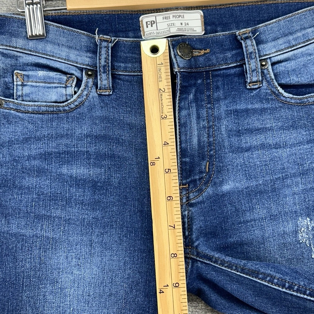 Free People Skinny Jeans Women Size 24 Blue denim Distressed Raw Hem Low Rise - Picture 8 of 9